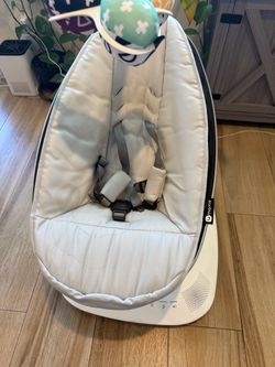 4 moms baby swing