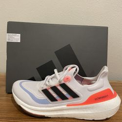 Adidas Ultraboost Light Size 11 MENS 