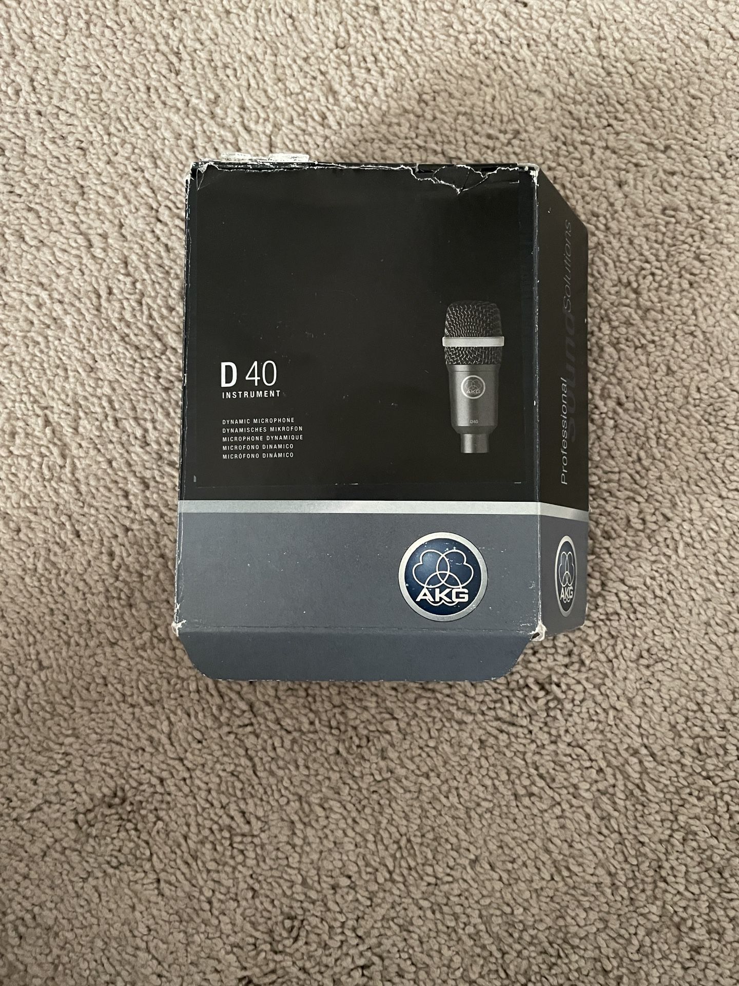 AKG D40 Microphone