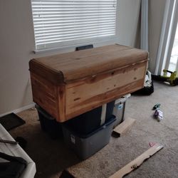04/10/1941 Lane Cedar Wood Chest 