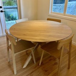 Ethnicraft Oak Dining Set + 4 Chairs 