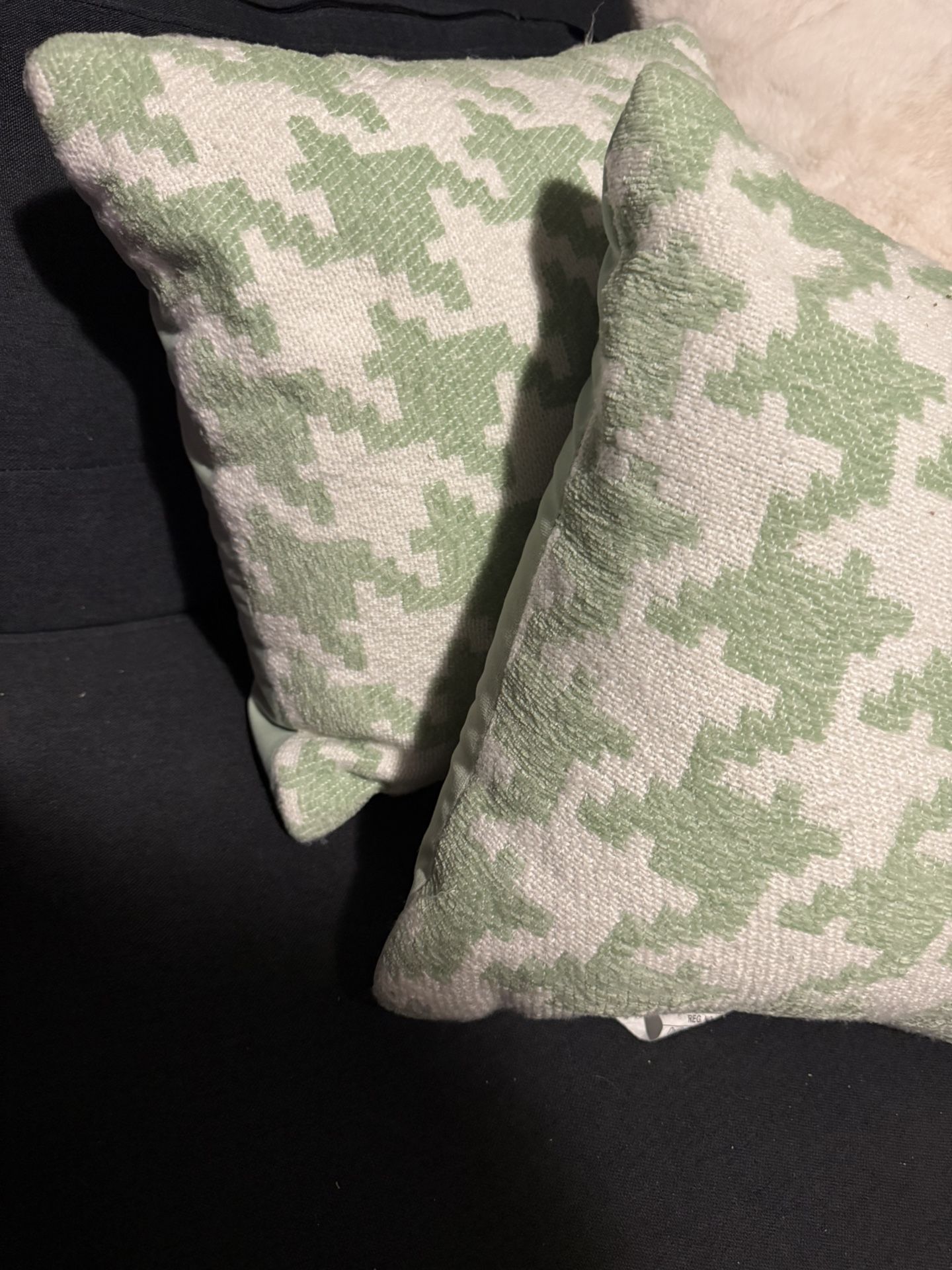 Set Of Square Houndstooth Woven Jacquard Chenille Pillow Green/White - Room Essentialsâ„¢