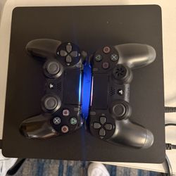 Ps4 Slim 500GB With 2 Controllers AND GAMES