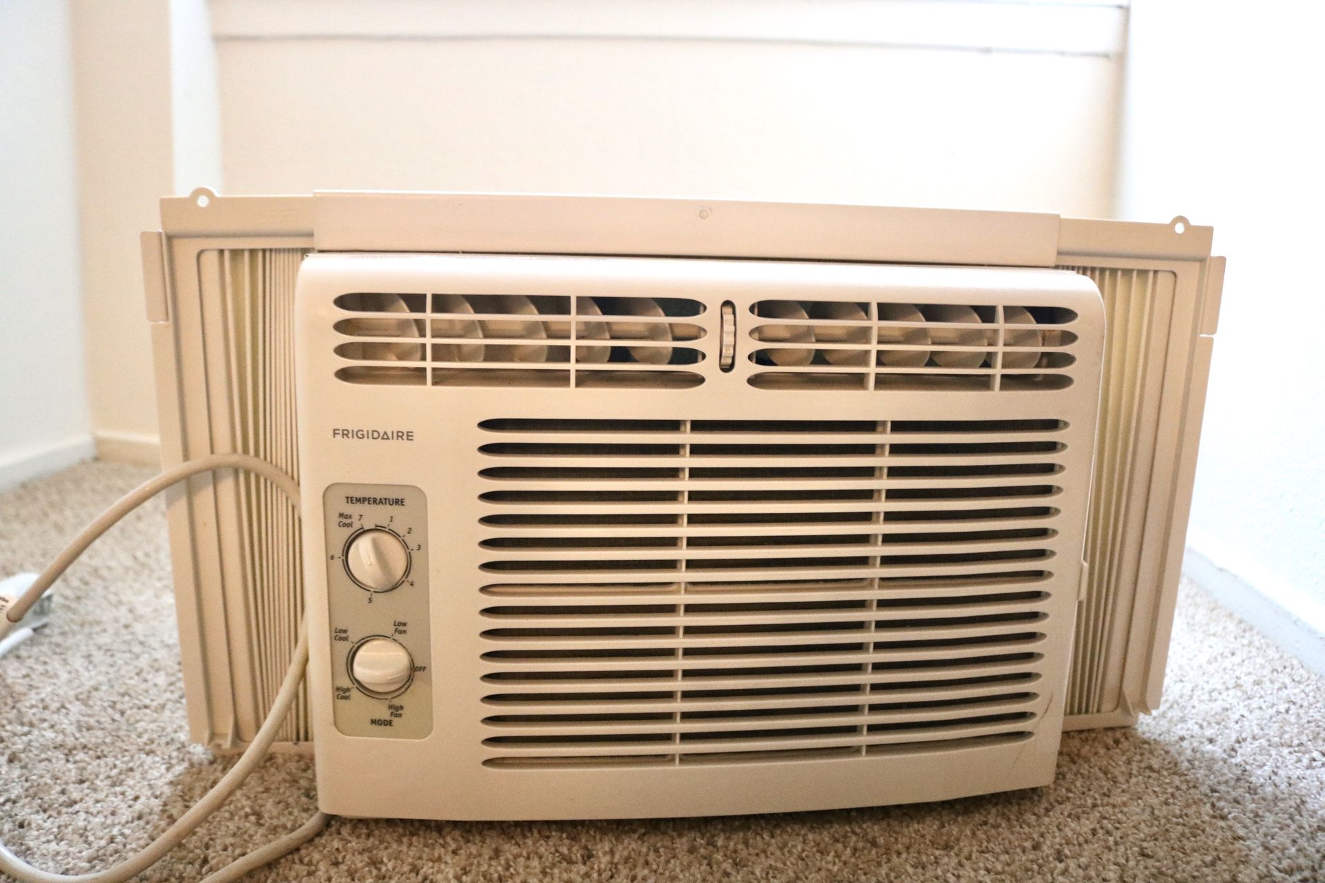 Frigidaire air conditioner for SALE!
