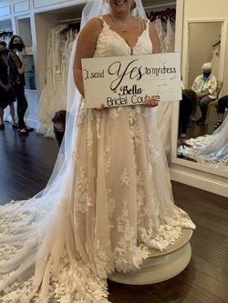 New Wedding Dress And Veil never Used