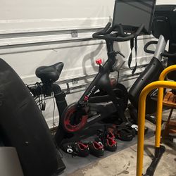Peloton Bike $400