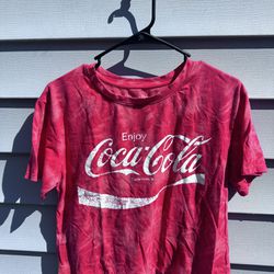 Women’s Coca Cola Short Sleeve T-Shirt Size Medium