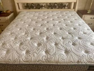Discount Mattress and Boxspring Queen Sets
