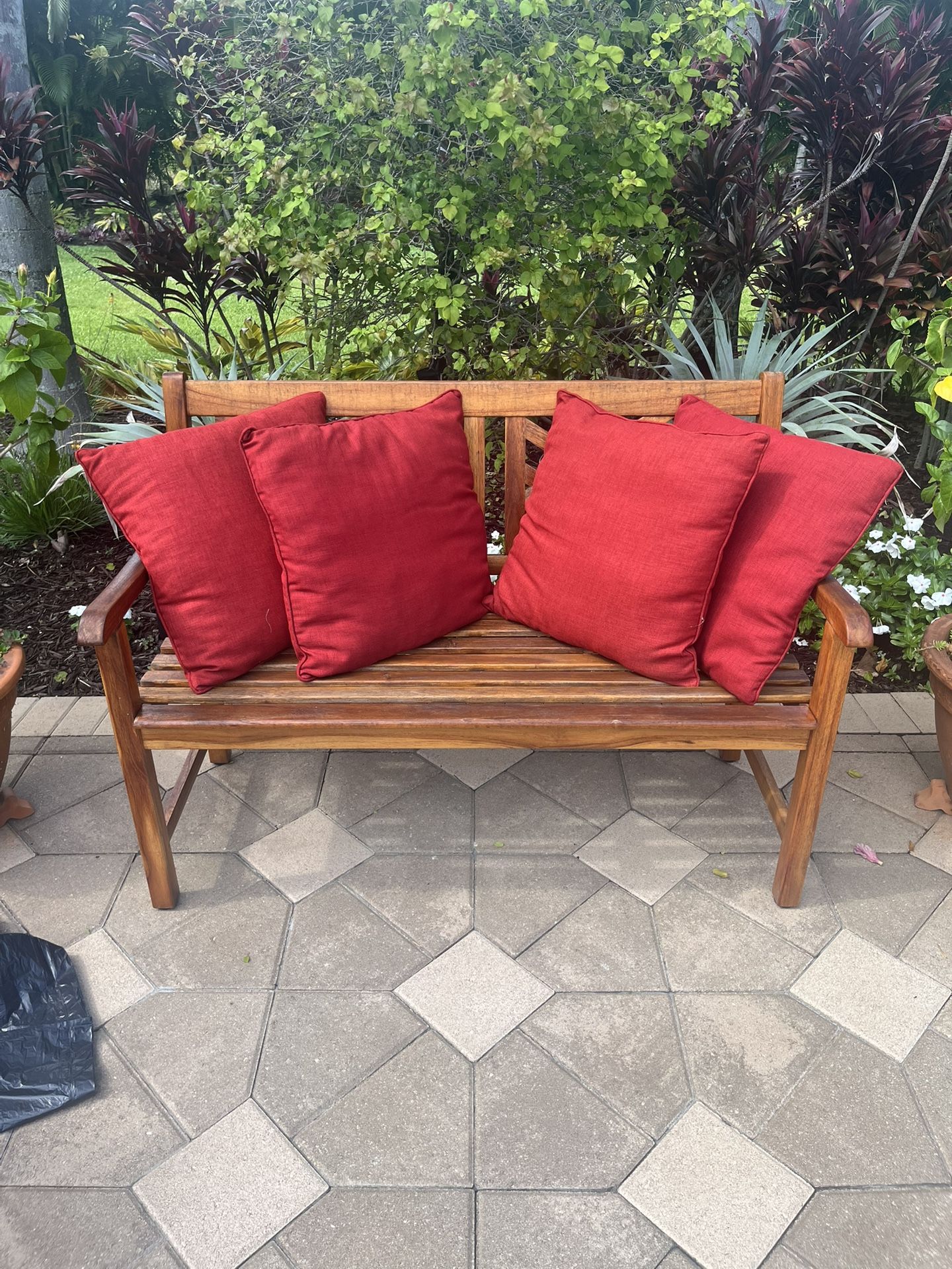 RED OUTDOOR PILLOWS - Set Of 4