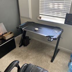LED Gaming/PC Black Desktop 