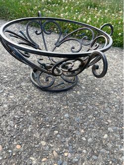 Vintage Wrought Iron Scrollwork w/tassels. Read description 1st