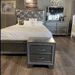New Queen Bedroom Set 