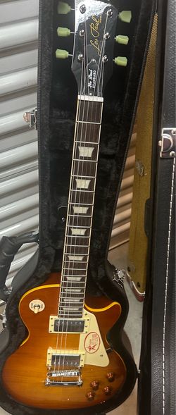 Les Paul style Guitar, comes with hard case
