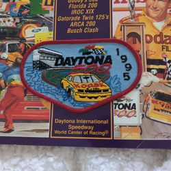 Daytona 500 February 19 1995 Catalog /Magazine With Patch