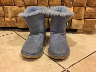 Authentic uggs size 1