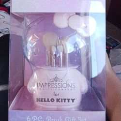 Hello kitty Makeup brushes 