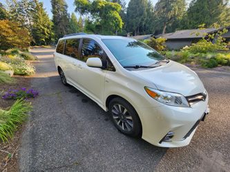 2018 Toyota Sienna AWD XLE Premium