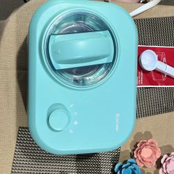 Ice cream maker