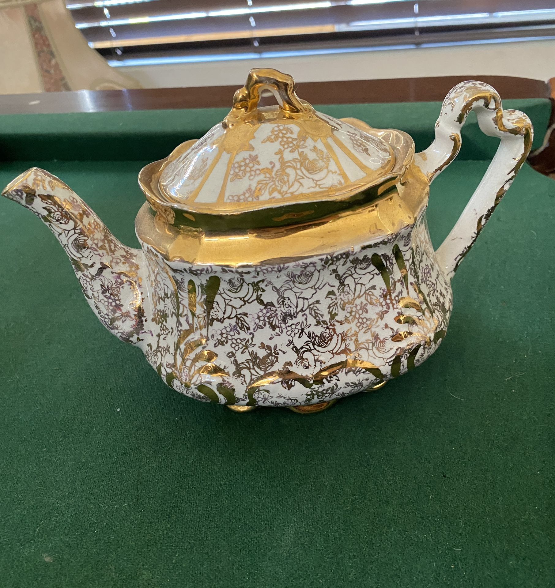 Ceramic Tea Pot