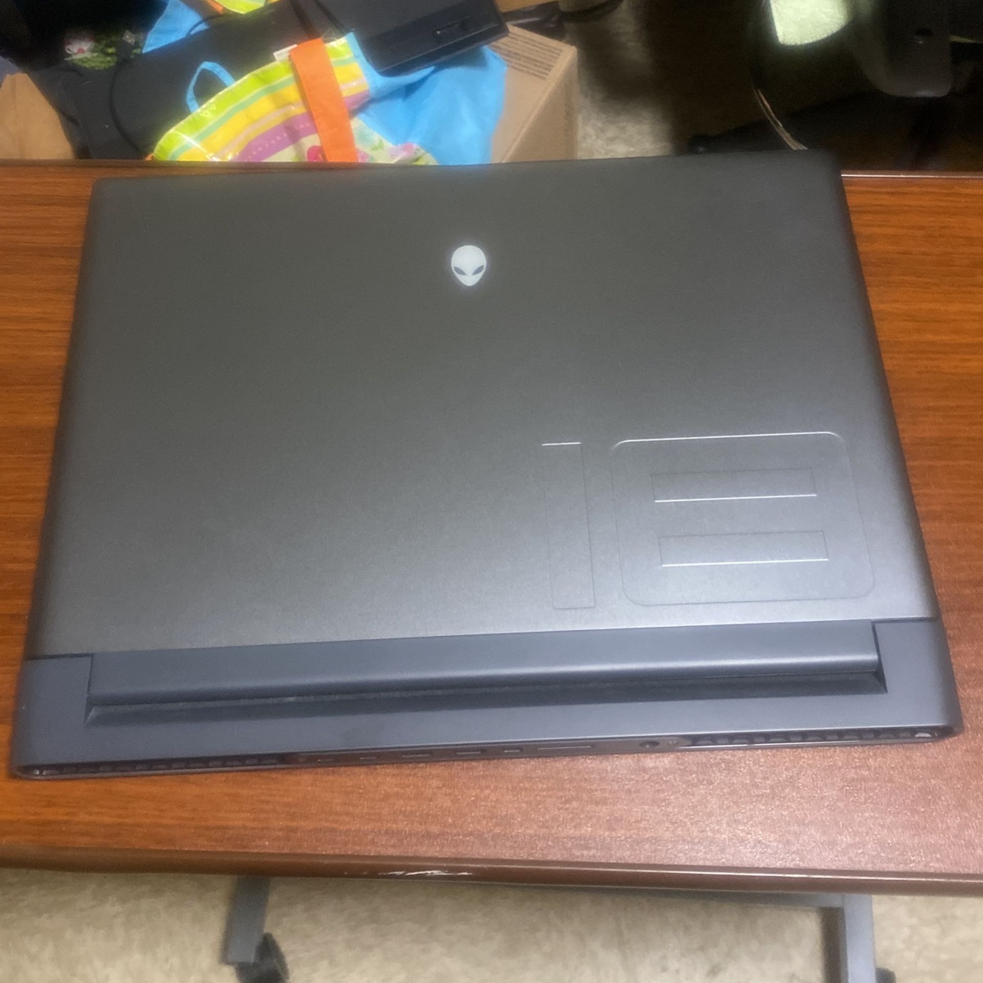 Alienware M18 Gaming Laptop 