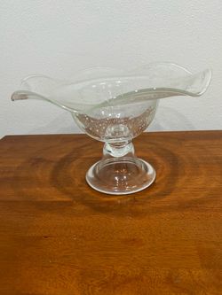 GLASS PEDESTAL BOWL