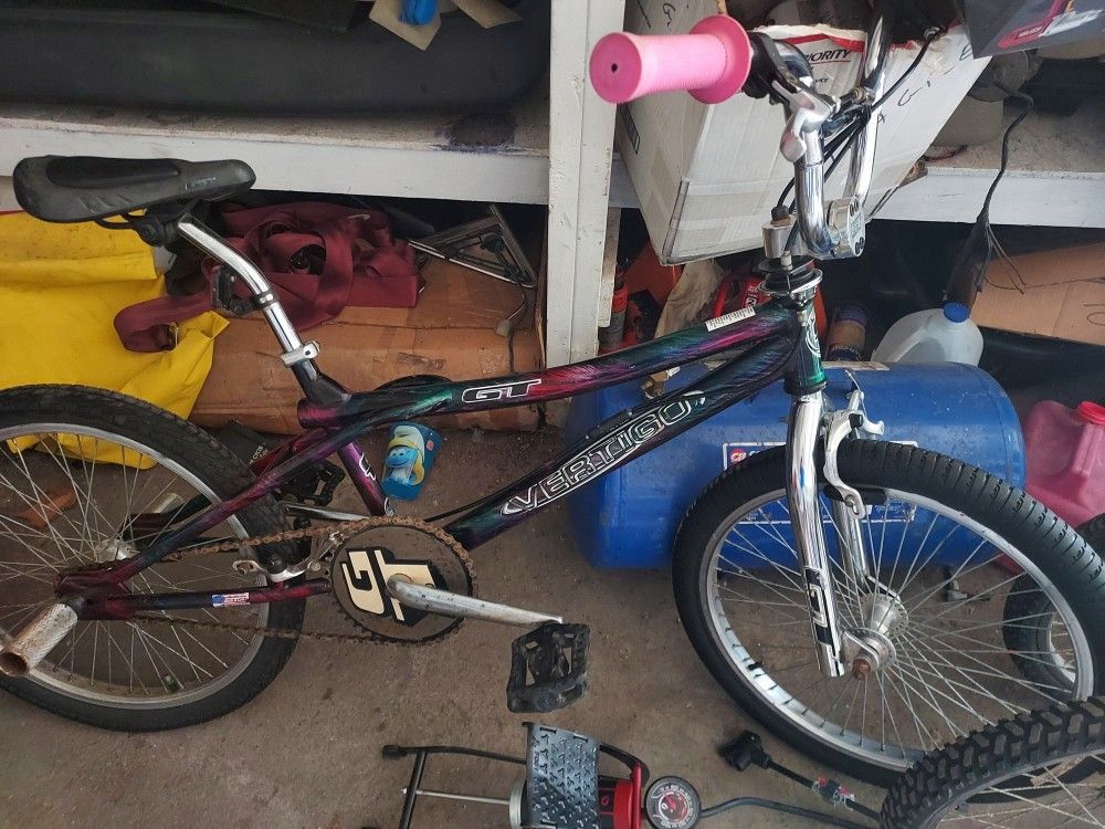 Black Rainbow Gt Vertigo Bmx Bike