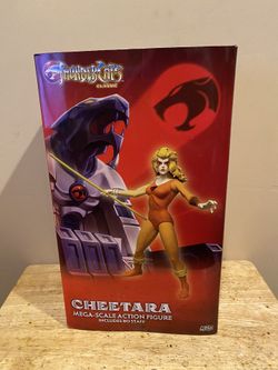 Thundercats: Mega-Scale Cheetara by Mezco