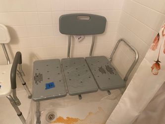 Shower chairs (2)