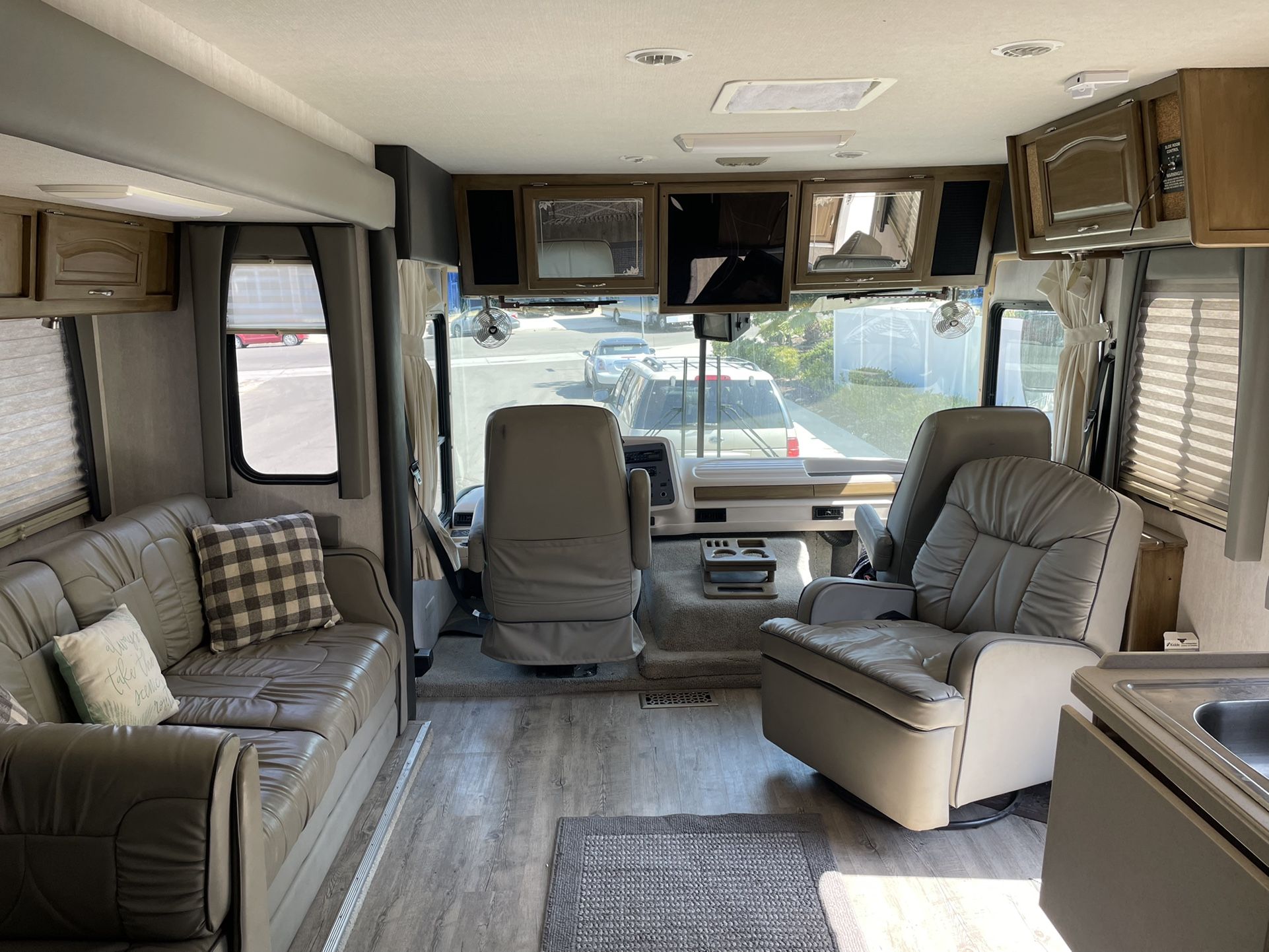 1997 National RV Tropical for Sale in Corona, CA - OfferUp