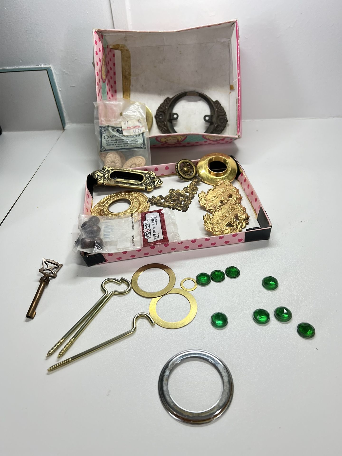 Miscellaneous craft supplies  Vintage !