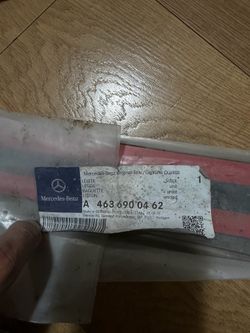 A(contact info removed) Genuine Ledge Front Door MERCEDES G Class W463