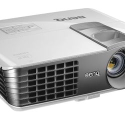 Full HD 1080p Projector - Benq w1070 HD- Amazing Picture- $250