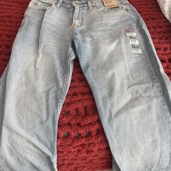 Slim fit Levi’s 30x32 (Boot Cut Jeans) Brand New!