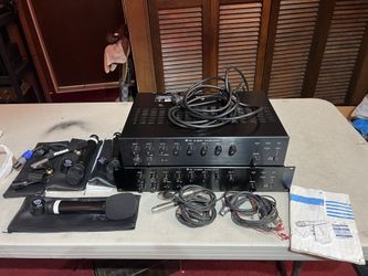 TOA MODEL A-912MK2 Amp/ M-900 MK2 Preamp Plus 3🎤 $ Some Cables, 