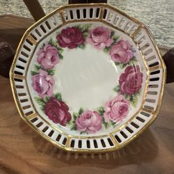 Antique Schumann, Germany MELROSE reticulated wall plate with roses 7.5" 