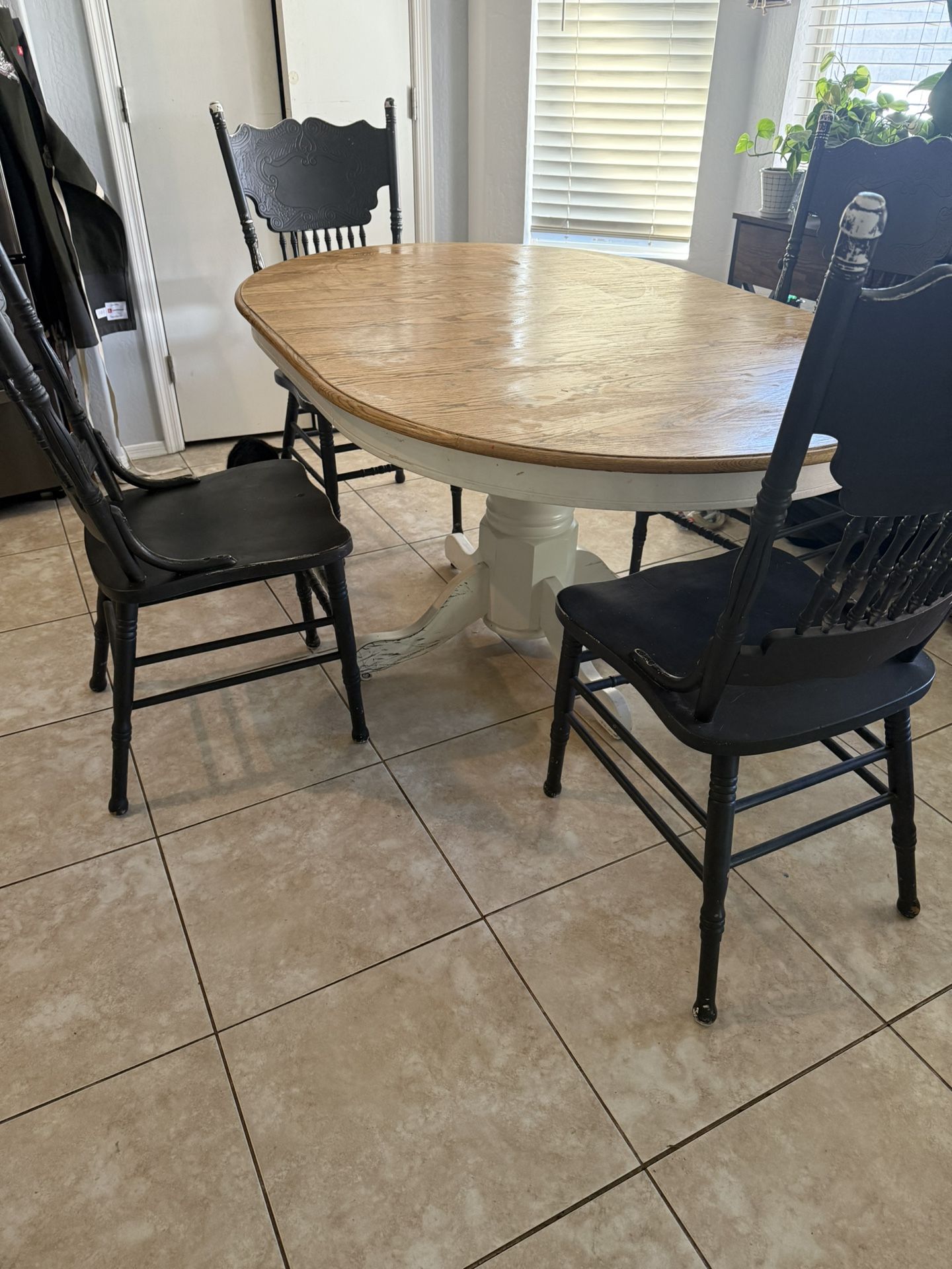 Dining Table w/ 4 Chairs