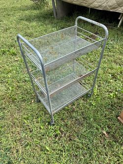 Small rack on rollers