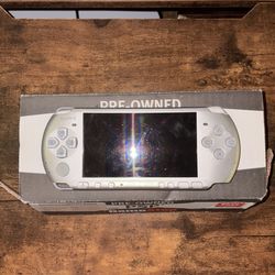 Sony PSP 3000 Mystic Silver Bundle - For Parts or Repair