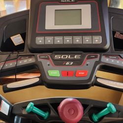 Sole F63 Treadmill With Free Handweights & Kettlebell 