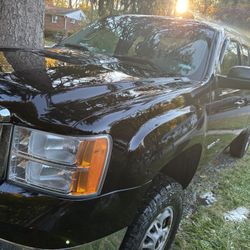 2012 GMC Sierra 2500HD Gas – 83k Miles – Strong Work Truck