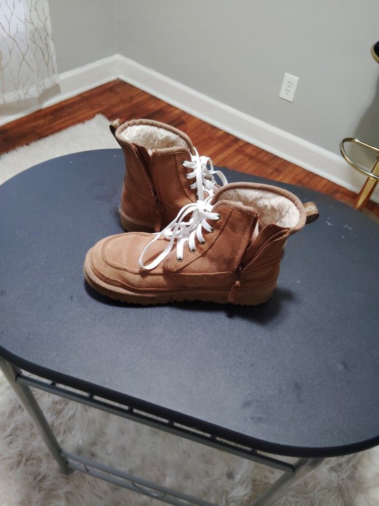 Mens UGG Boots Size 8 Khaki/Brown