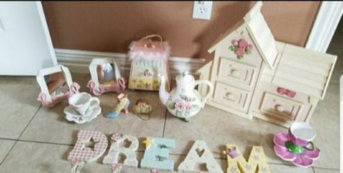 Home Interior Girl Set
