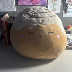 Cinnamon Roll Squishmallow