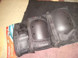 Razor elbow and knee pads