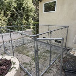 Dog / Pet Cage Approx 6ft X 6ft