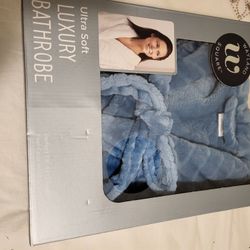 Robe new In Box