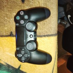 PS4 Controller 