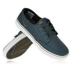 Nike Braata
