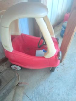 Little Tikes Cozy Coupe Ride-On Toy Car