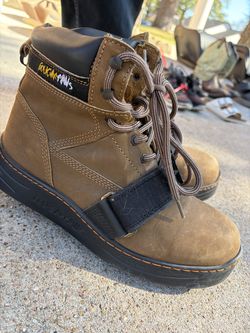 Cougar Paws roofing boots 10.5